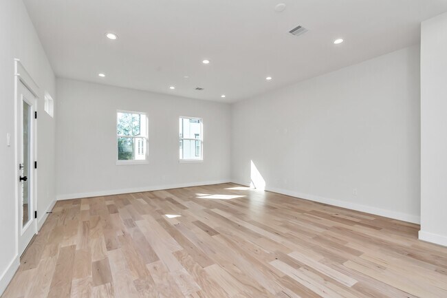 Building Photo - 5410 Wheatley St