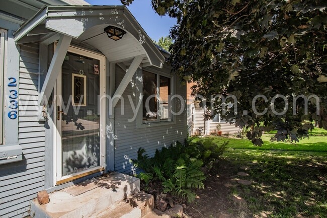 Building Photo - Lovely 2 Bedroom / 1 Bathroom Home | Benson