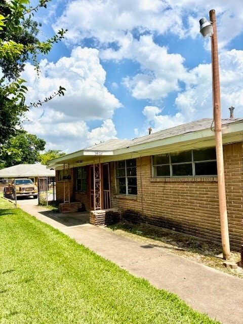 Building Photo - 3406 E Lockwood Dr