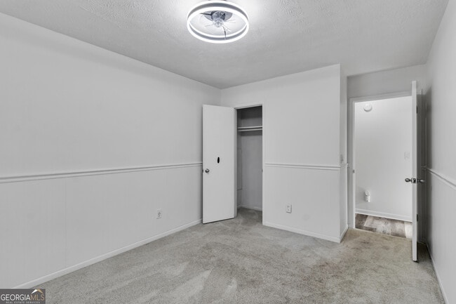 Building Photo - 2835 Mt Tabor Cir