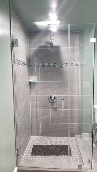 Building Photo - 6302 S Rimpau Blvd