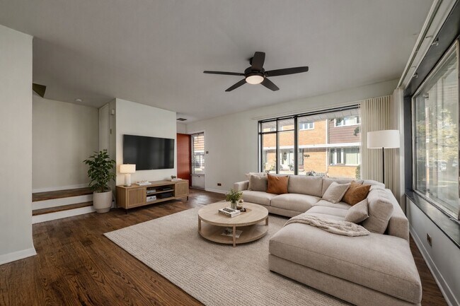 Building Photo - 2531 W Howard St