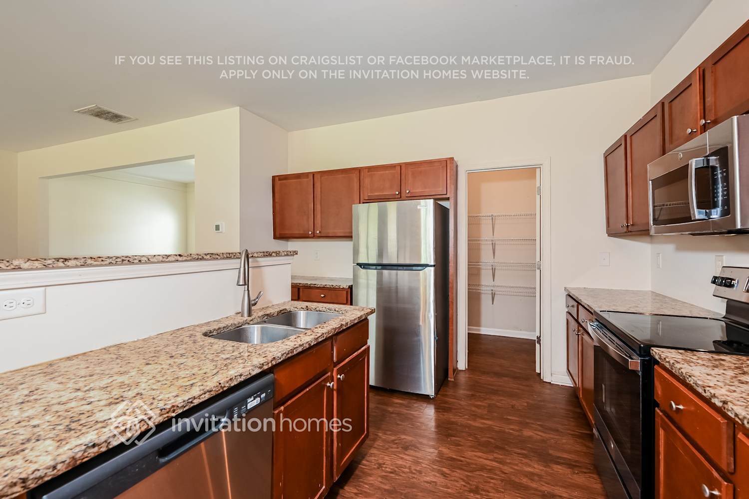 Building Photo - 4032 Oak Field Dr