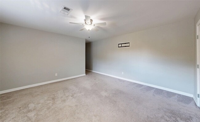 Building Photo - 5850 Braesheather Dr