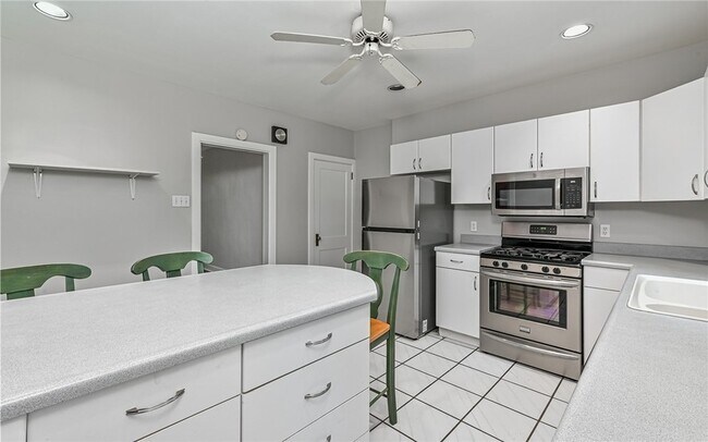 Building Photo - 1003 S Trenton Ave