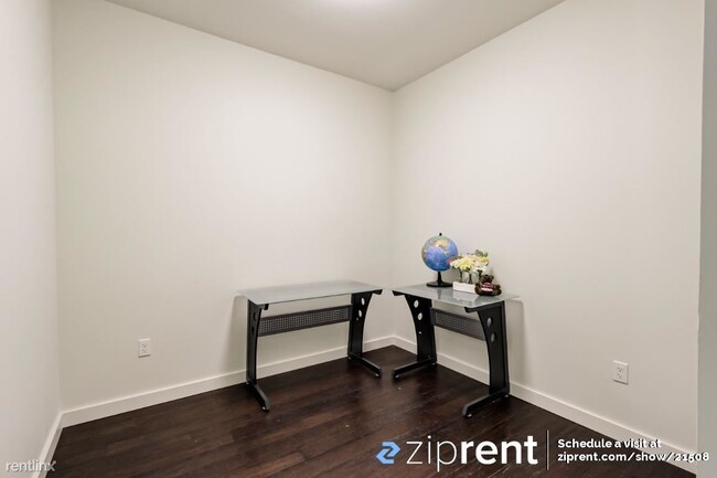 Building Photo - 1 br, 1 bath Condo - 555 Innes Ave, San Fr...