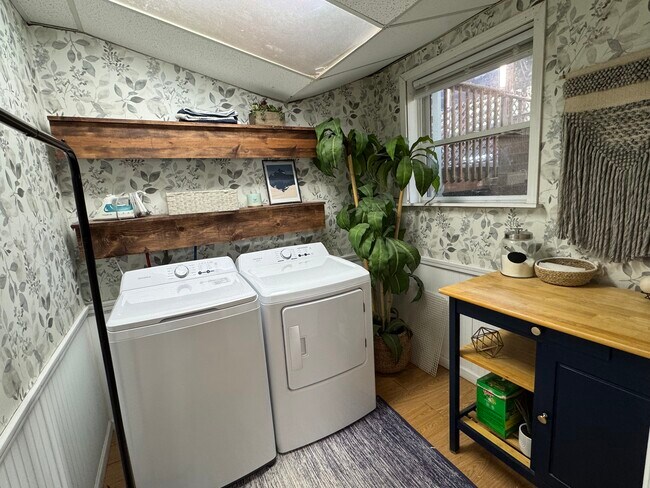 Building Photo - 409 Crosscreek Cir