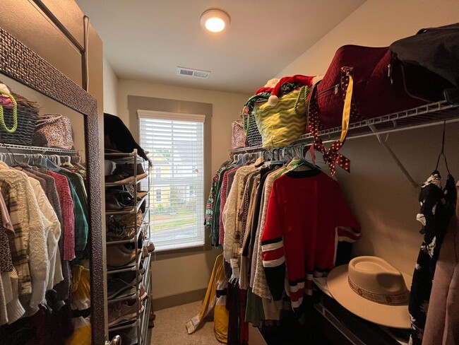 Building Photo - **OFFERING WAIVED APPLICATION FEES & $150 ...