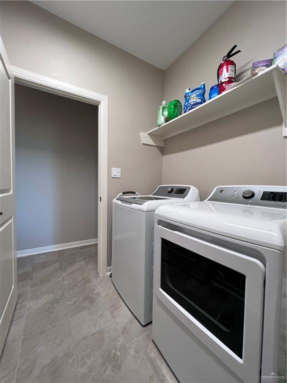 Building Photo - 40 Ensenada Ave