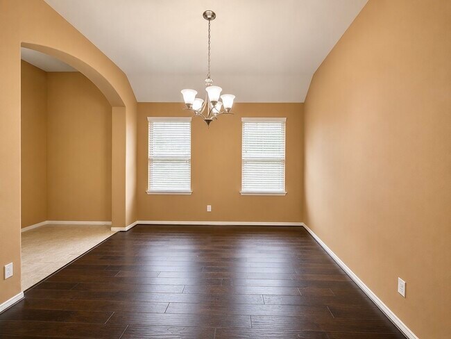 Building Photo - 12643 Jamestown Crossing Ln