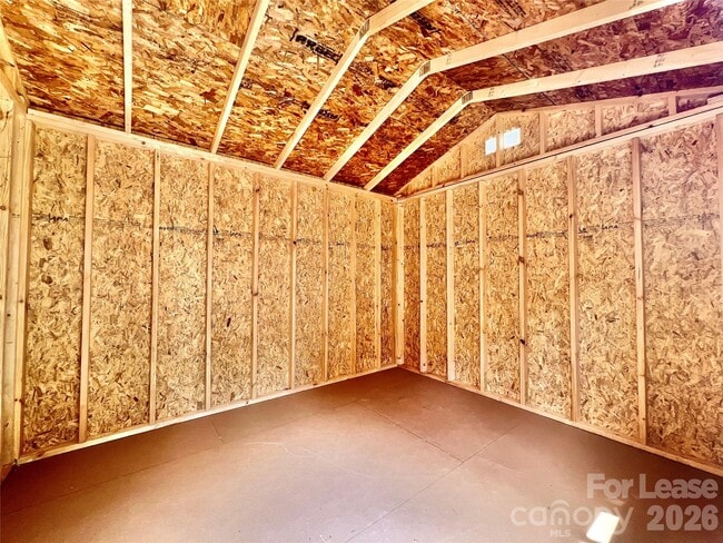 Building Photo - 323 Frank Dr