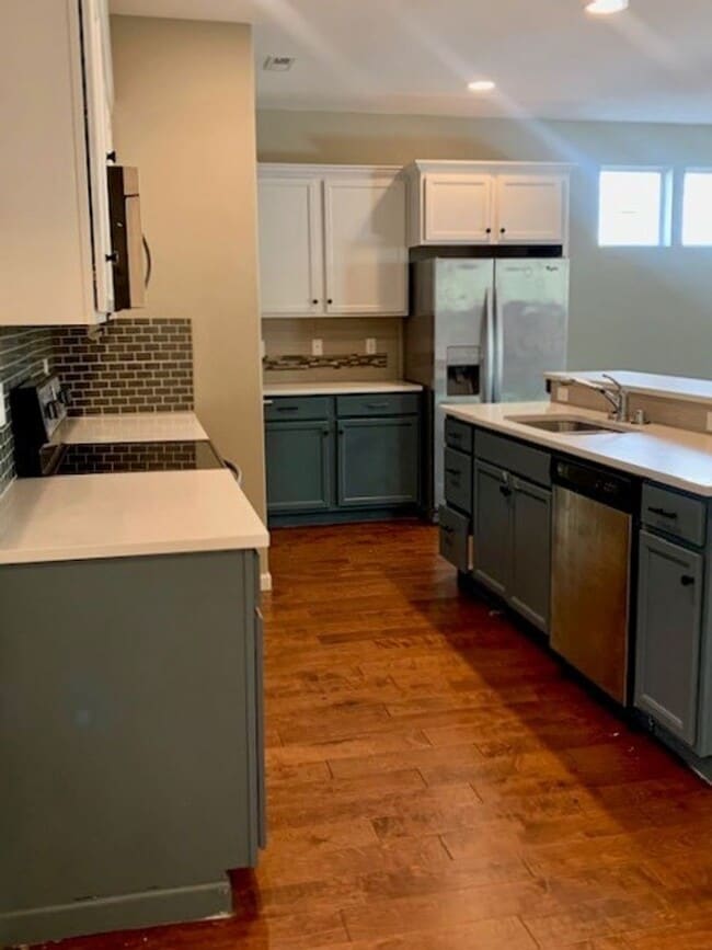 Building Photo - 3 Bedroom Home in Freestone at Bayside