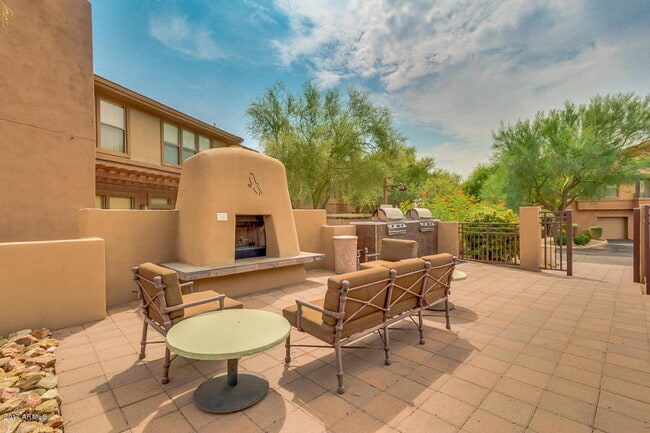 Building Photo - "Spacious 2-Bed, 2-Bath Condo Retreat in Scottsdale's Prime Location - 1,146 Sq Ft of Comfort!"