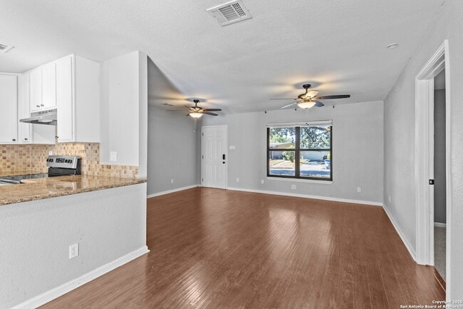 Building Photo - 107 Sabyan Dr
