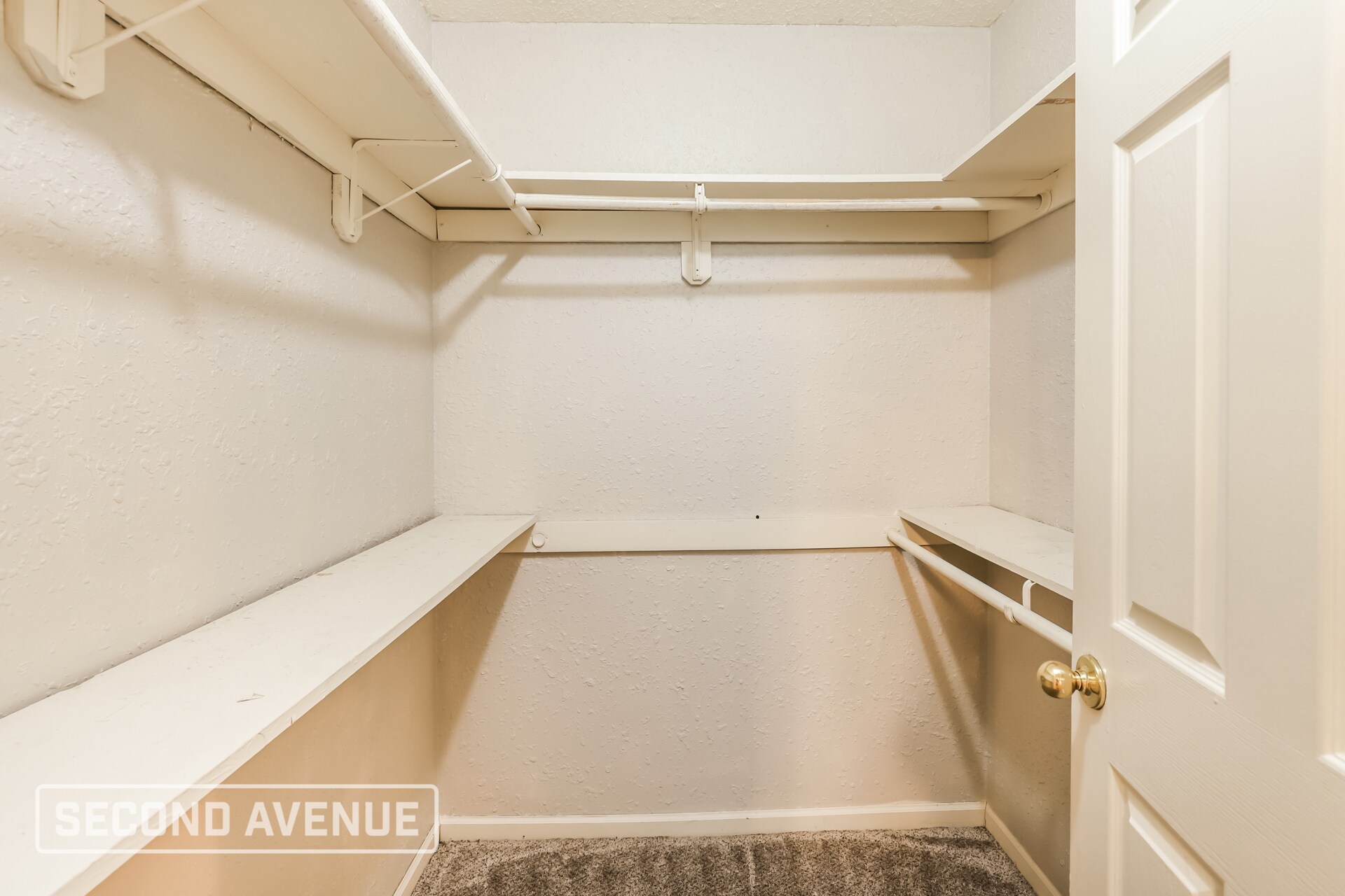 Building Photo - 2833 Kensington Ave