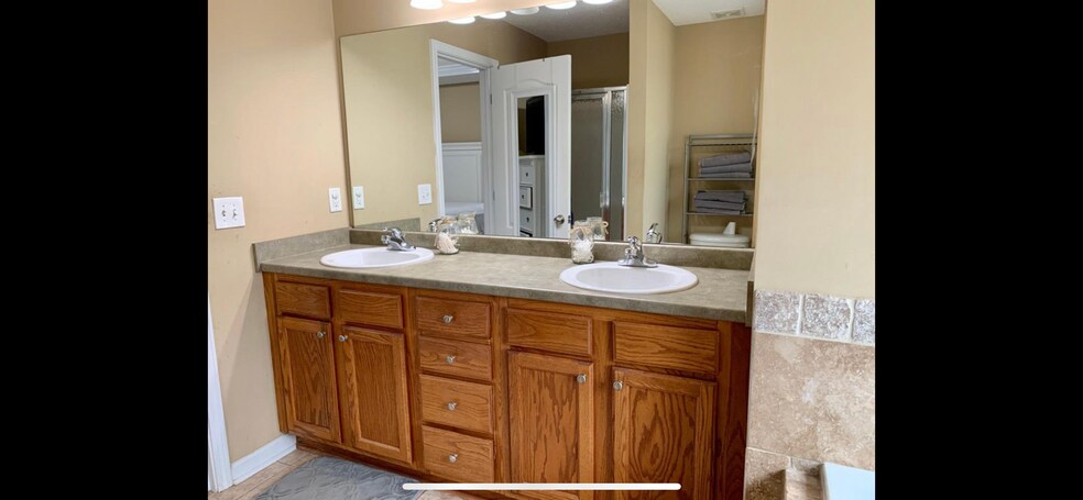 Building Photo - 209 Courthouse Ln