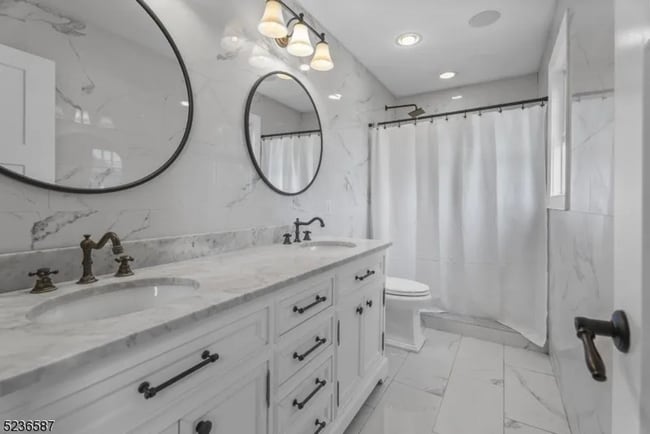 Building Photo - Modern Colonial Single-Family Home