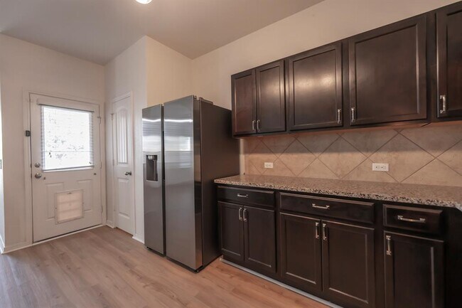 Building Photo - 1407 Brashear Ct