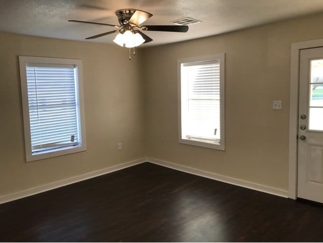 Building Photo - Lorena ISD, 2 bed/1 bath Charming Home