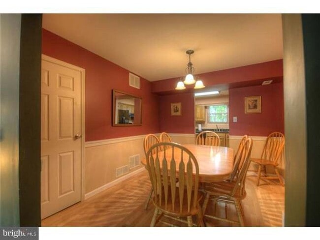 Building Photo - 19 Fawnhollow Ct