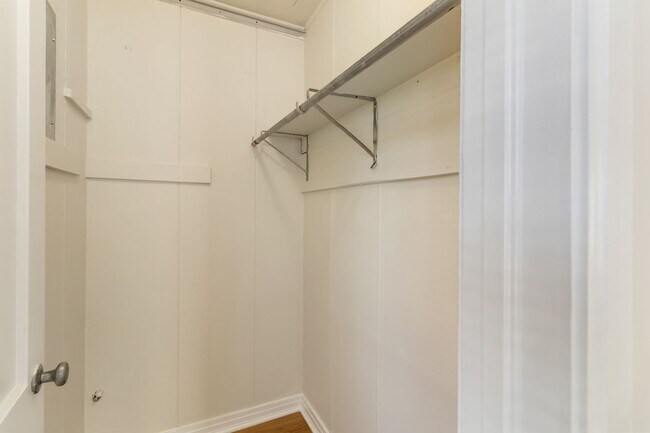 Building Photo - Charming 1/1 Home in St. Cloud Close to the Lakefront Park