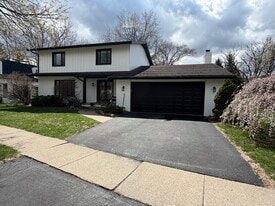 Building Photo - 758 Cricket Ln