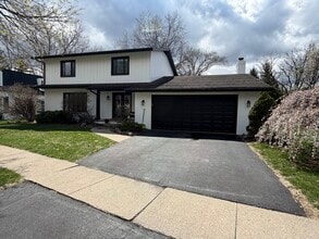 Building Photo - 758 Cricket Ln