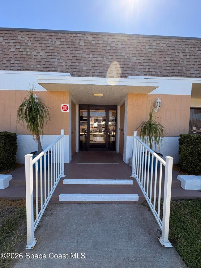 Building Photo - 2700 N Hwy A1A