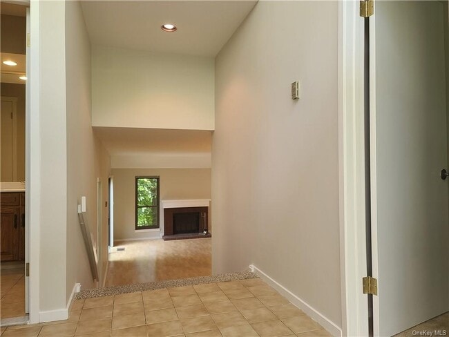 Building Photo - 384 Heritage Hills