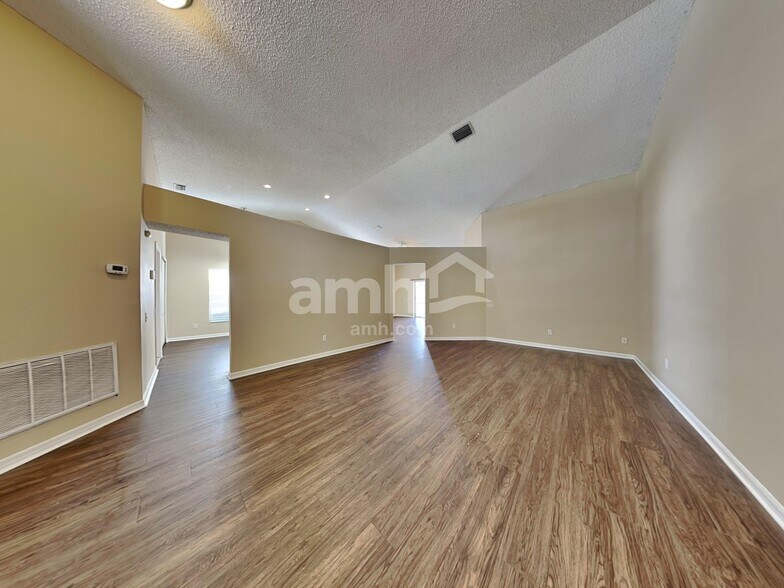 Building Photo - 10611 Walker Vista Dr