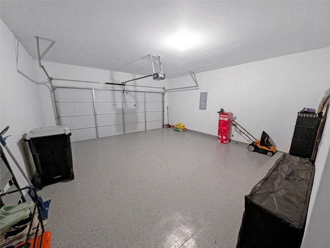 Building Photo - 27939 Western Crk Ct