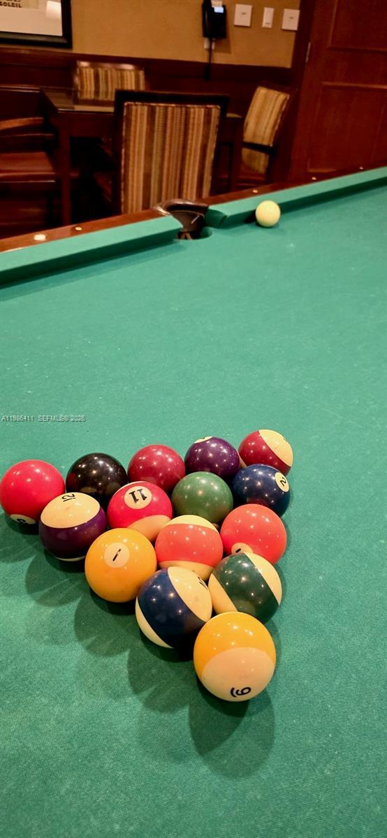 Building Photo - 347 N New River Dr E