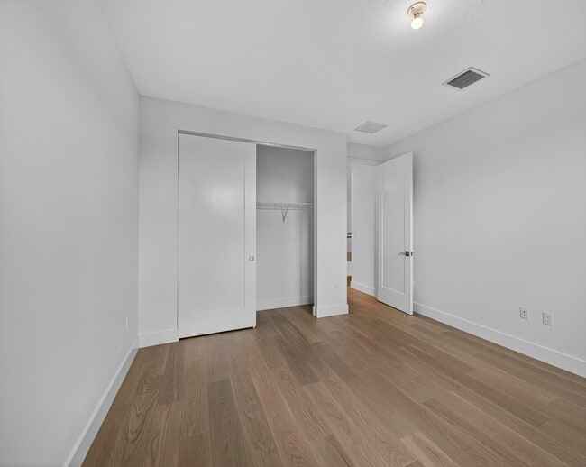 Building Photo - 9361 Sunflower Mdw Rd