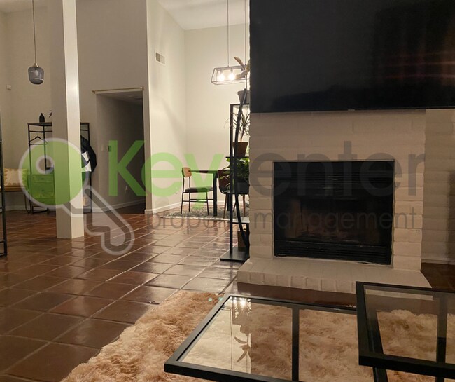 Building Photo - 2692 Bradford Way