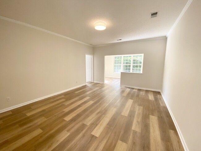 Building Photo - Wake up to a Golf Course View at this Home...
