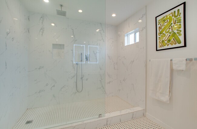 Building Photo - 12945 Welby Way