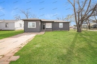 Building Photo - 3049 SE 18th Pl