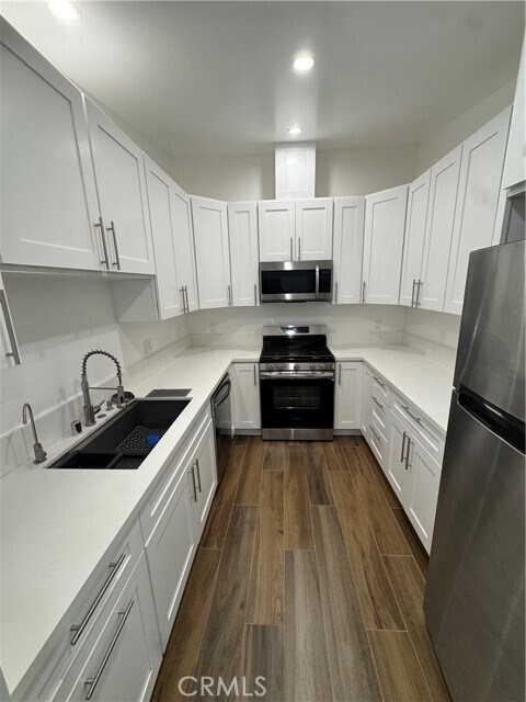 Building Photo - 6439 Graves Ave