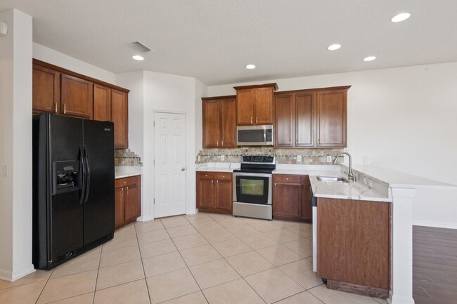Building Photo - 12805 Avelar Manor Pl