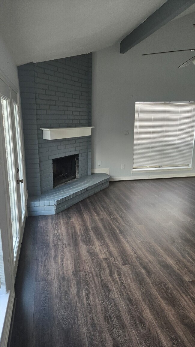 Building Photo - 16718 Bouldgreen