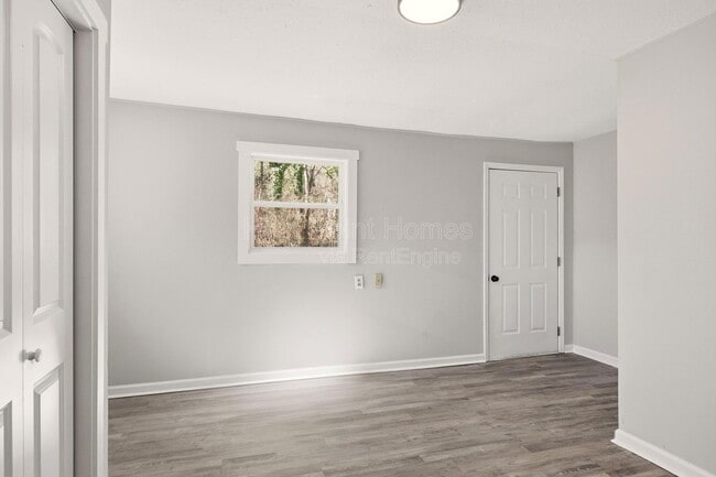 Building Photo - 5225 Central Ave