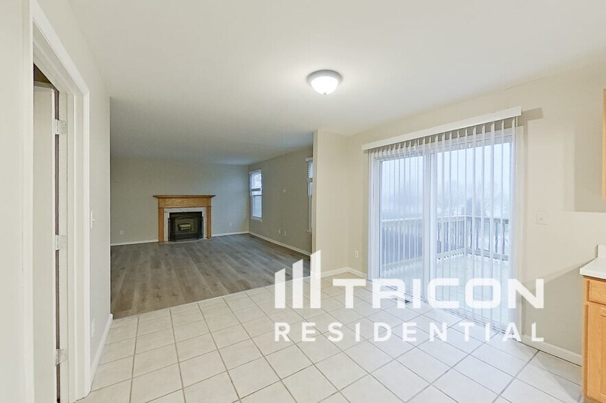 Building Photo - 4 Sapphire Ct