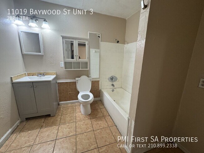 Building Photo - 11019 Baywood St