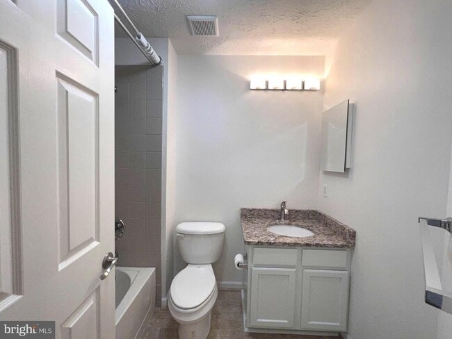 Building Photo - 7027 Cradlerock Farm Ct