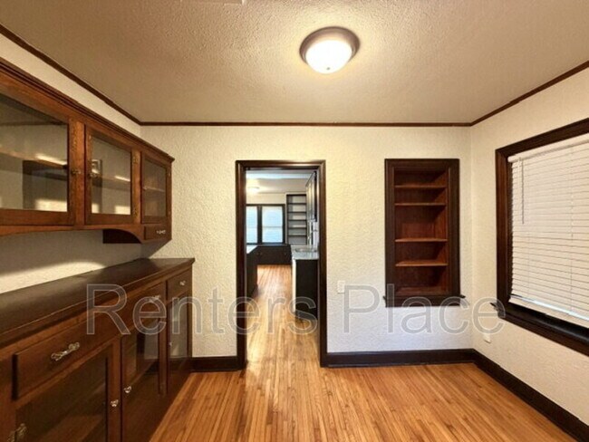 Building Photo - 5524 S Owasso Ave