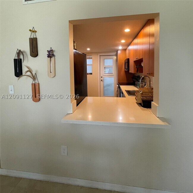 Building Photo - 240 Galen Dr