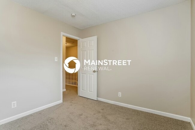Building Photo - 3 Bedroom Pet-Friendly Home in Raleigh, NC with Main Street Renewal