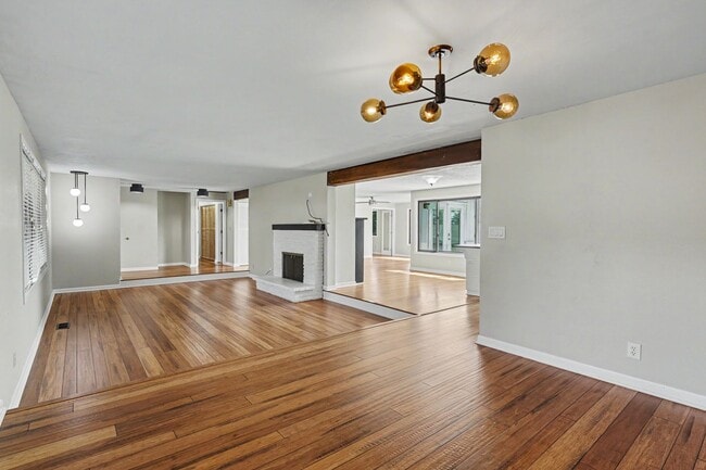 Building Photo - 4 bed, 2 bath single-level home in quiet West Salem neighborhood!