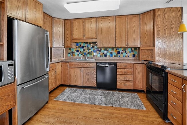 Building Photo - Urban Oasis on the Lake- Condo in Downtown Madison