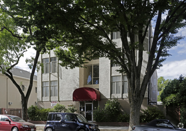 Building Photo - Sutter House